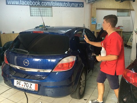 opel_astra_blue_spate